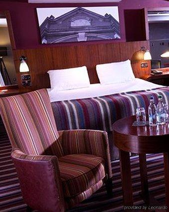 Village Manchester Cheadle 3*