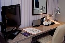 Отель Village Manchester Cheadle