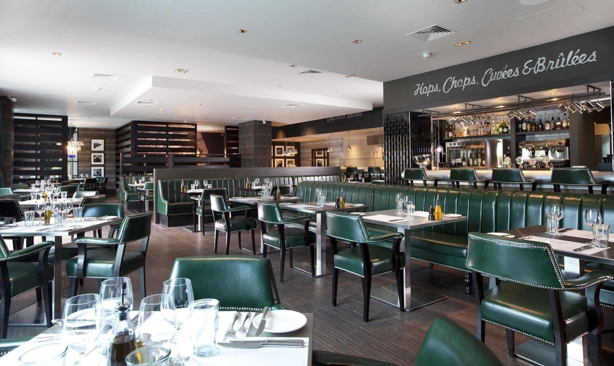 Village Manchester Hotel 3*